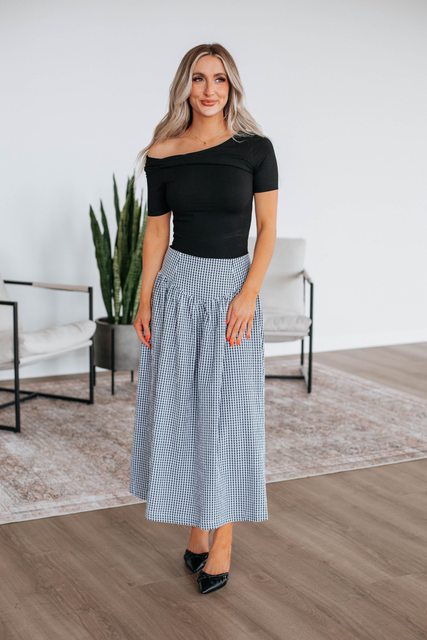 Simply Content Top - Black