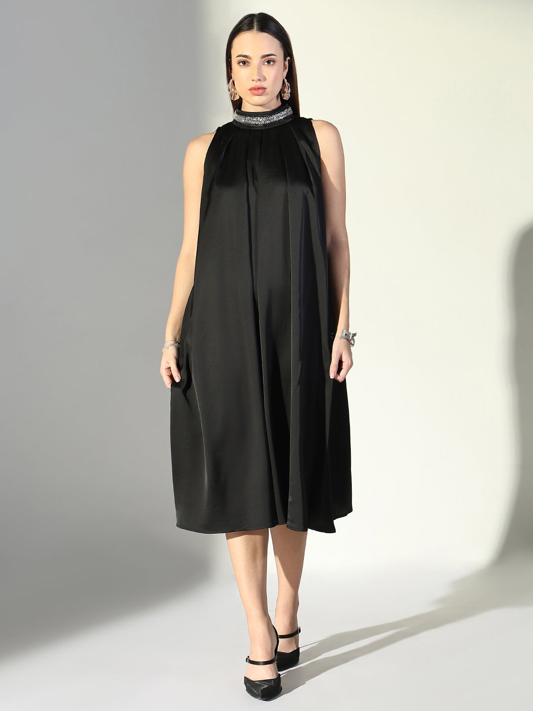 Embellished Neck Black Pleated Midi Dress