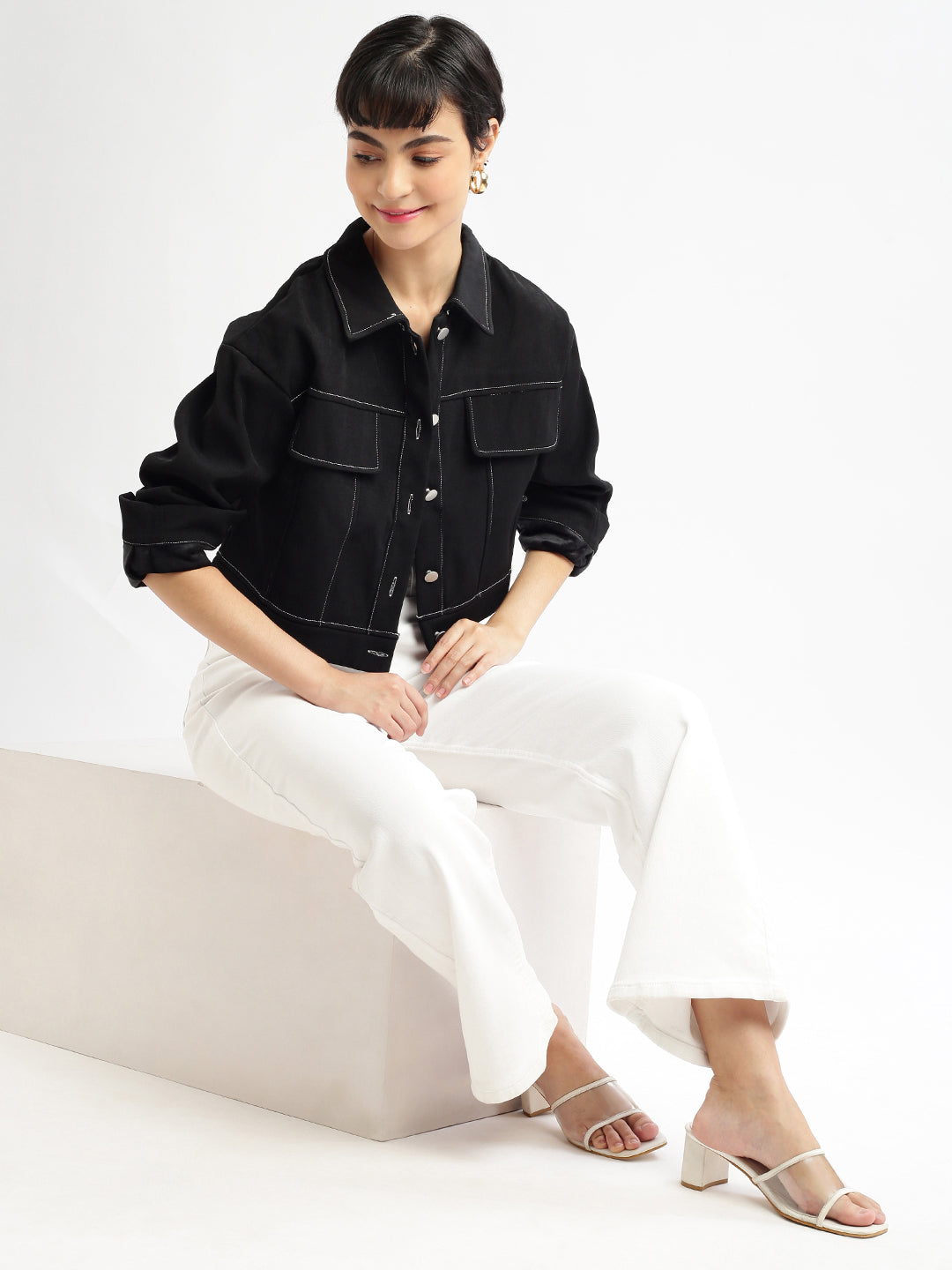 Black Spread Collar Solid Cotton Casual Tailored Windcheater Jacket