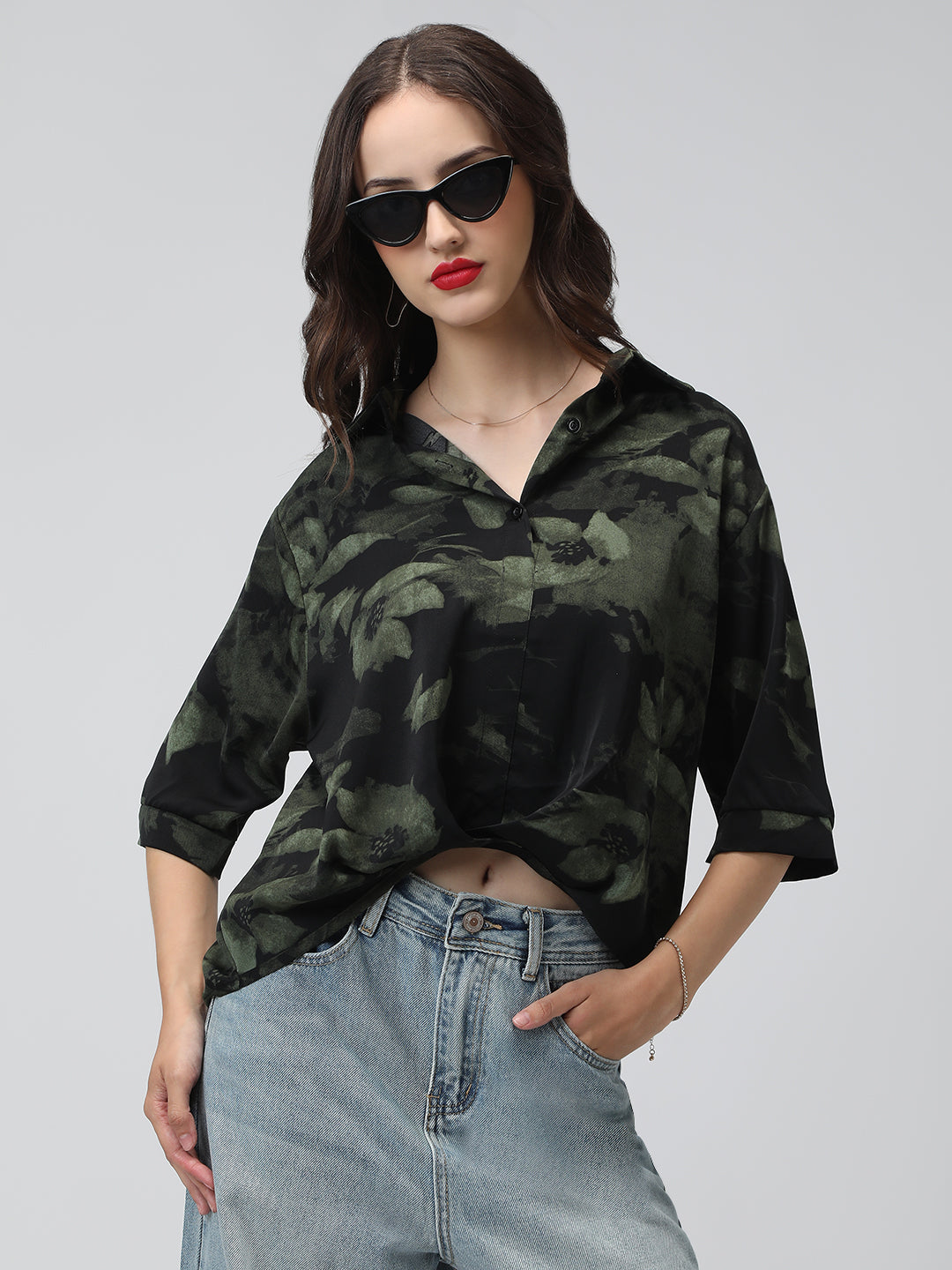 Women's Printed Black Spread Collar Relaxed Fit Shirts