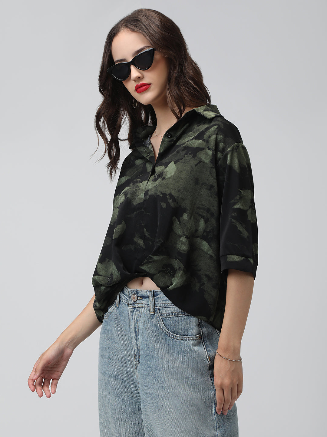 Women's Printed Black Spread Collar Relaxed Fit Shirts