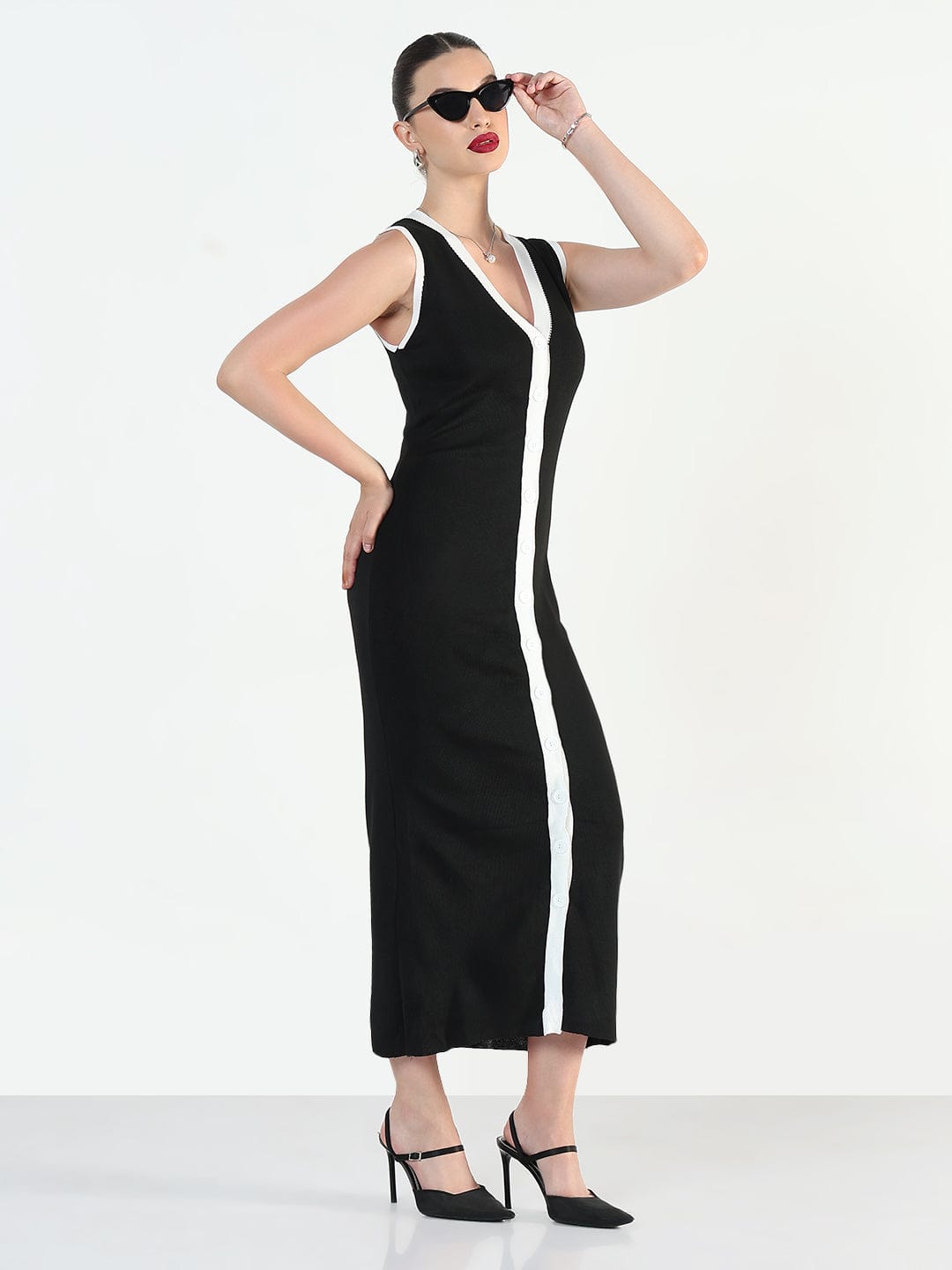 Black V-Neck Sleeveless Bodycon Dresses
