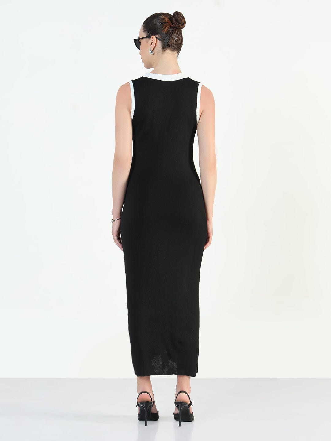 Black V-Neck Sleeveless Bodycon Dresses