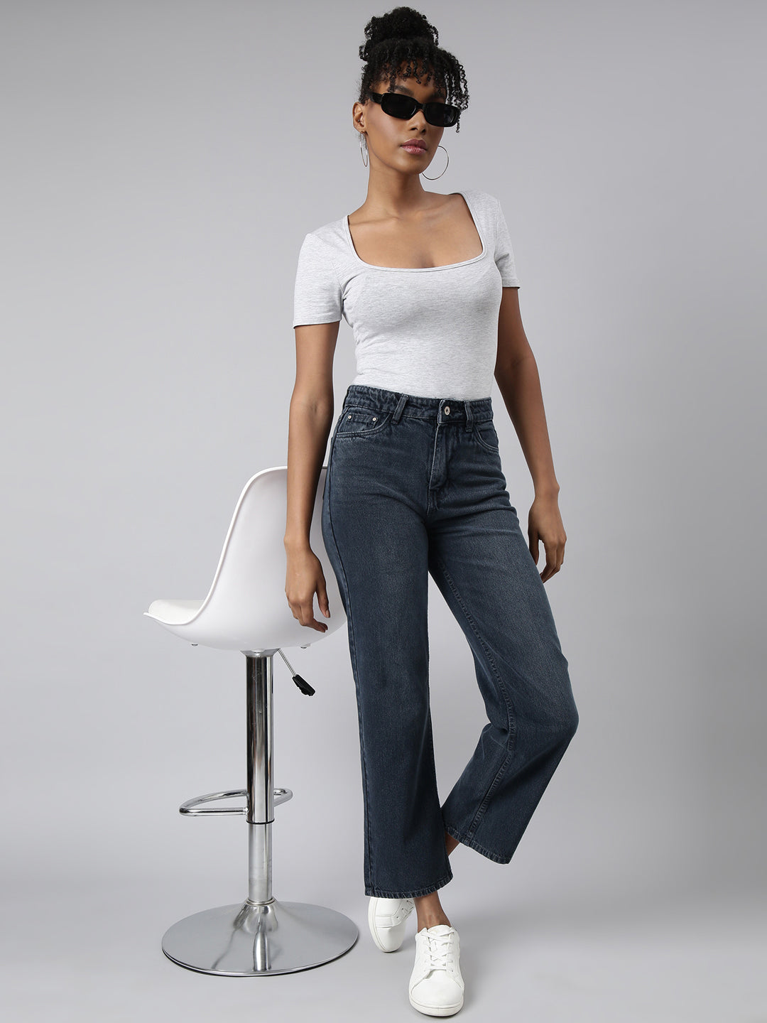 Women's Navy Blue Straight Fit Light Fade Denim Jeans