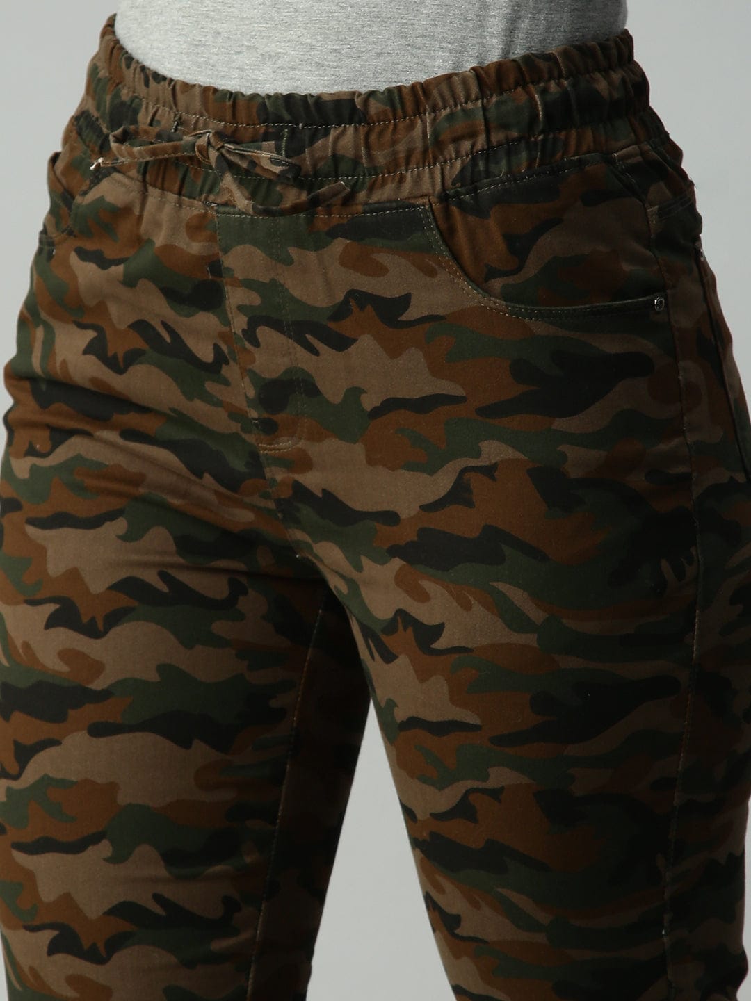 Olive Jean Jogger High-Rise Slash Knee Stretchable Jeans